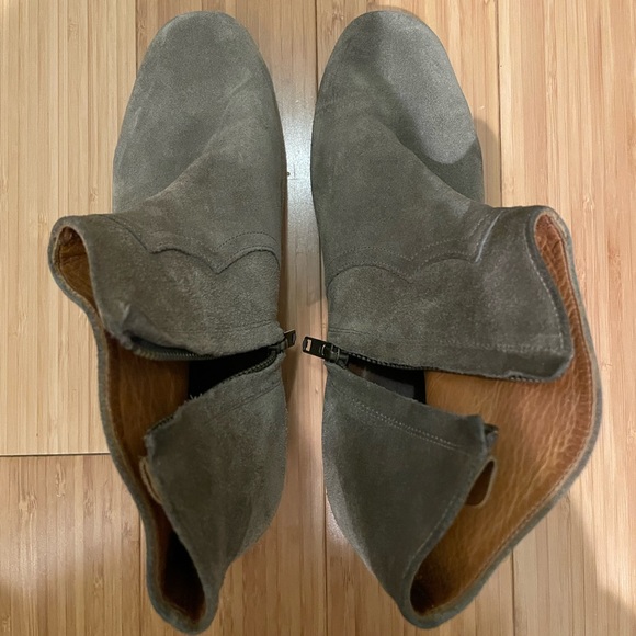 Isabel Marant The Dicker suede bootie - Picture 8 of 8